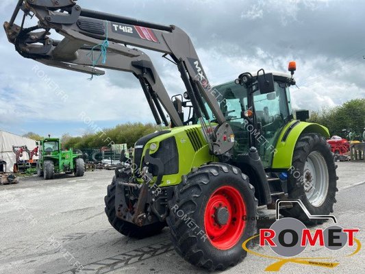 Farm tractor Claas ARION440 - 1