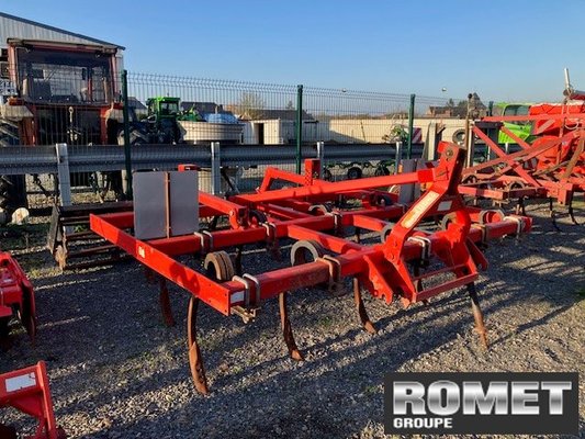 Stubble cultivator Quivogne 3M - 1