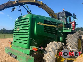 Self-propelled forage harvester John Deere 7500 - 2