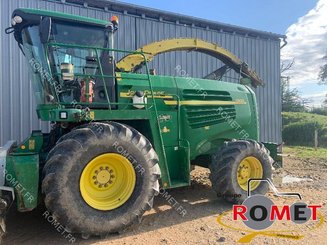 Self-propelled forage harvester John Deere 7500 - 1