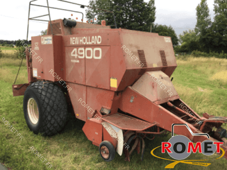 Square baler Hesston 4900 - 1