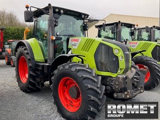 Farm tractor Claas ARION620 - 1