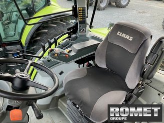 Farm tractor Claas ARION620 - 4