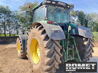 Farm tractor John Deere 6210R - 3