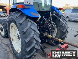 Farm tractor New Holland TD5050 - 9