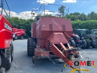Square baler New Holland 4900 - 1