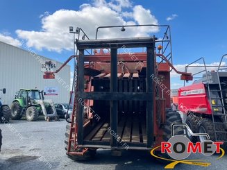 Square baler New Holland 4900 - 5