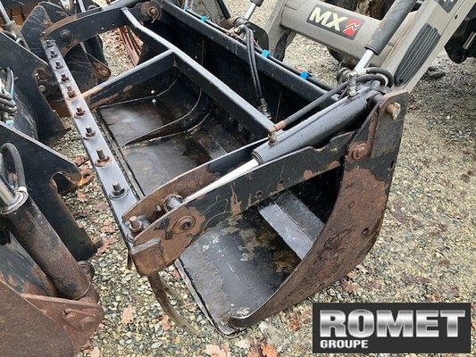 Versatile bucket Alö BMS210 - 1