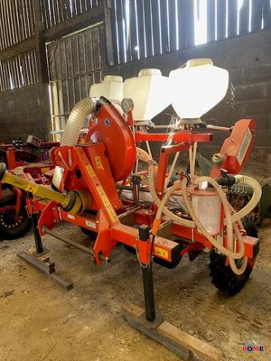 Potato planter Kubota VP1250 - 1