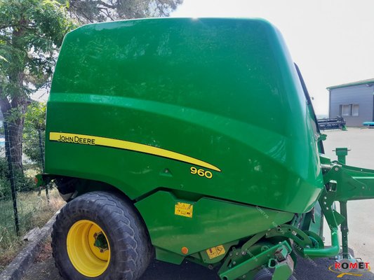 Round baler John Deere 960 ISOBUS - 1