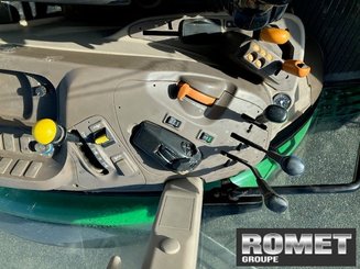 Farm tractor John Deere 6115 RC - 5