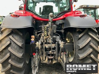 Farm tractor Valtra N134 D - 2
