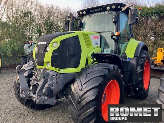 Farm tractor Claas AXION 800 - 1