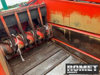 Silage wagon - straw shredder Jeantil DP4200RE - 3