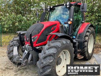 Farm tractor Valtra N134 D - 1