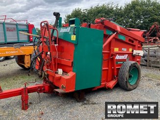 Silage wagon - straw shredder Jeantil DP4200RE - 1