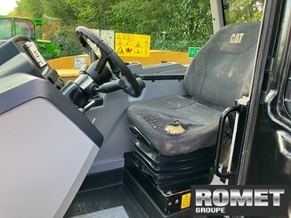 Telehandler Caterpillar TH357D - 4