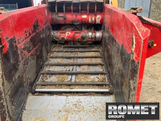 Silage wagon - straw shredder Gyrax 5500L - 6