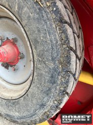 Silage wagon - straw shredder Gyrax 5500L - 4