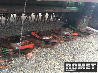 Mower conditioner John Deere 331 - 1