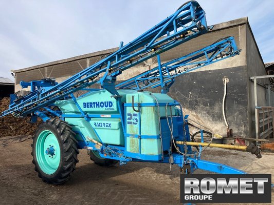 Trailed sprayer Berthoud RACER DP TRONIC - 1