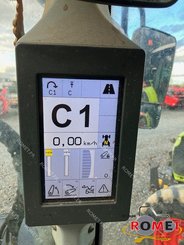 Farm tractor Claas ARION440 - 4