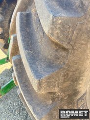 Farm tractor John Deere 6210R - 7