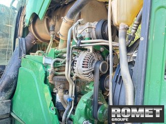 Farm tractor John Deere 6210R - 11