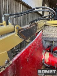 Silage wagon - straw shredder Gyrax 2902 - 4