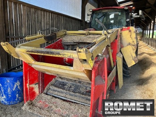 Silage wagon - straw shredder Gyrax 2902 - 1