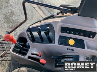 Farm tractor Kubota M7060 - 5