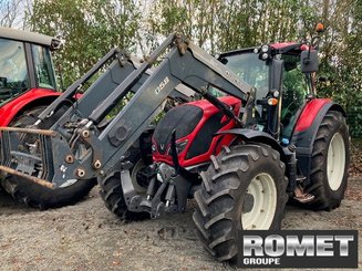 Farm tractor Valtra N134 D - 4
