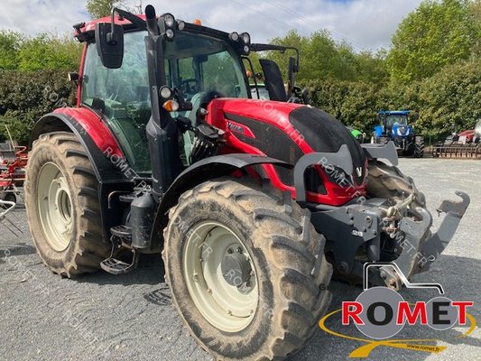 Farm tractor Valtra N134 - 1