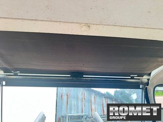 Farm tractor Massey Ferguson 5711 M D4 ES - 12