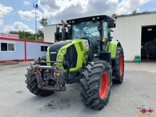 Farm tractor Claas ARION620 - 1