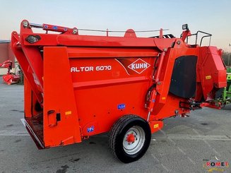 Silage wagon - straw shredder Kuhn ALTOR 6070 - 1