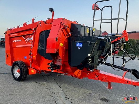 Silage wagon - straw shredder Kuhn ALTOR 6070 - 1