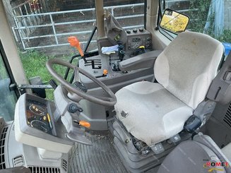 Farm tractor John Deere 6115M - 7