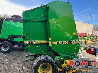 Round baler John Deere 590 - 1