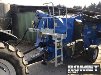 Silage wagon - straw shredder Robert DP700GL - 2