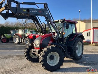 Farm tractor Valtra N92 - 1
