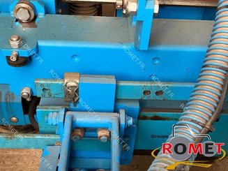 Precision seeder Monosem NG+4 6RANGS - 5