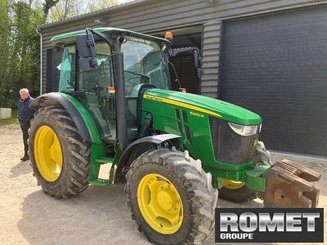 Farm tractor John Deere 5090M - 1