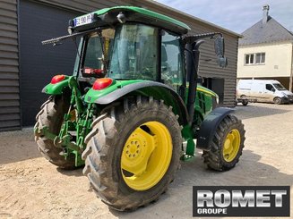 Farm tractor John Deere 5090M - 1