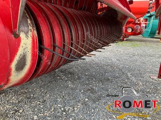 Round baler Lely V160 - 3