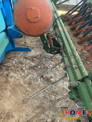 Conventional-till seed drill Amazone D8-30 SPECIAL - 5