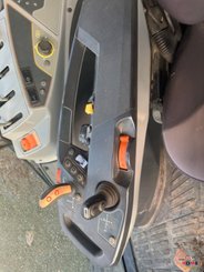 Farm tractor Valtra T174 - 2