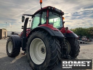 Farm tractor Valtra T174 - 2