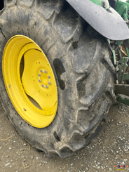 Farm tractor John Deere 6115 RC - 10