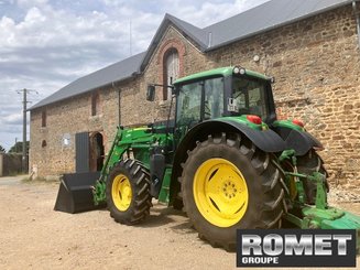 Farm tractor John Deere 6130M - 1